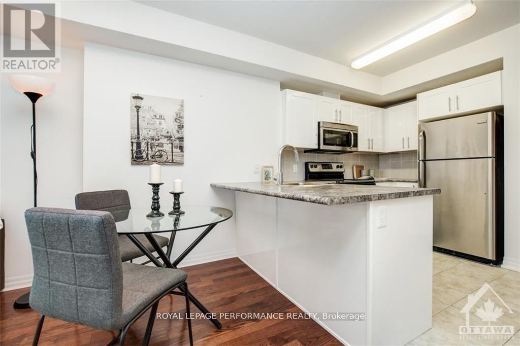 Photo 6 of 805 195 Besserer Street, Ottawa ON