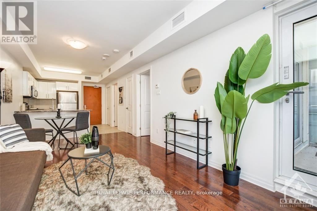 Photo 18 of 805 195 Besserer Street, Ottawa ON