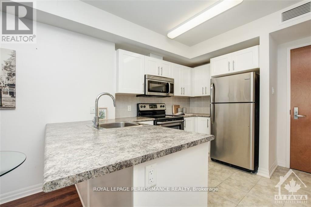 Photo 2 of 805 195 Besserer Street, Ottawa ON