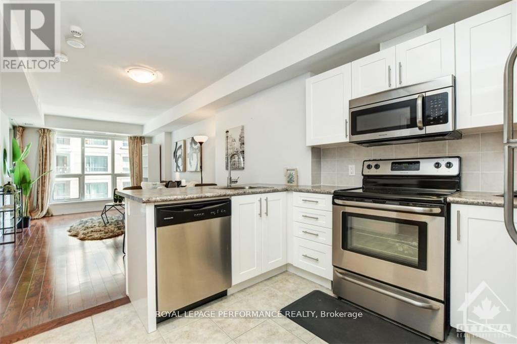Photo 3 of 805 195 Besserer Street, Ottawa ON