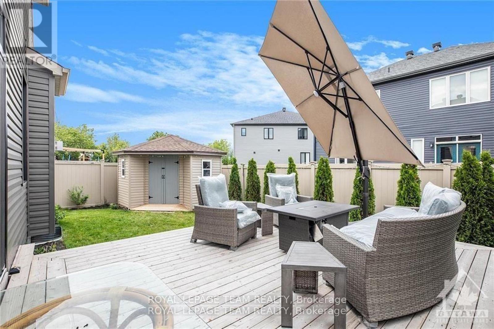 Photo 3 of 240 Saddleback Crescent, Ottawa ON