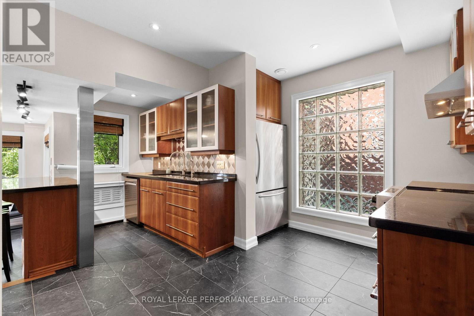 Photo 1 of 345 Third Avenue, Ottawa ON