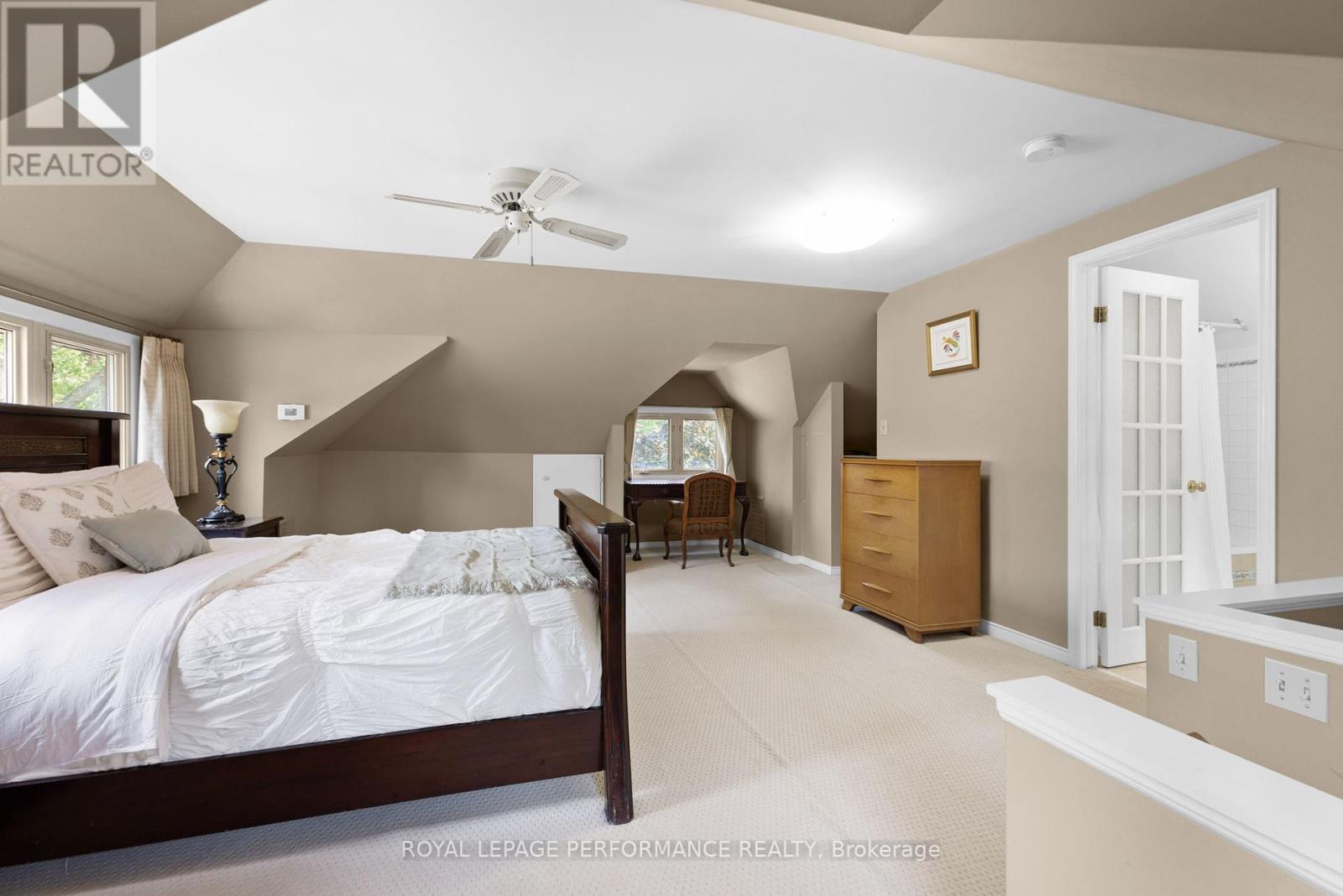 Photo 18 of 345 Third Avenue, Ottawa ON
