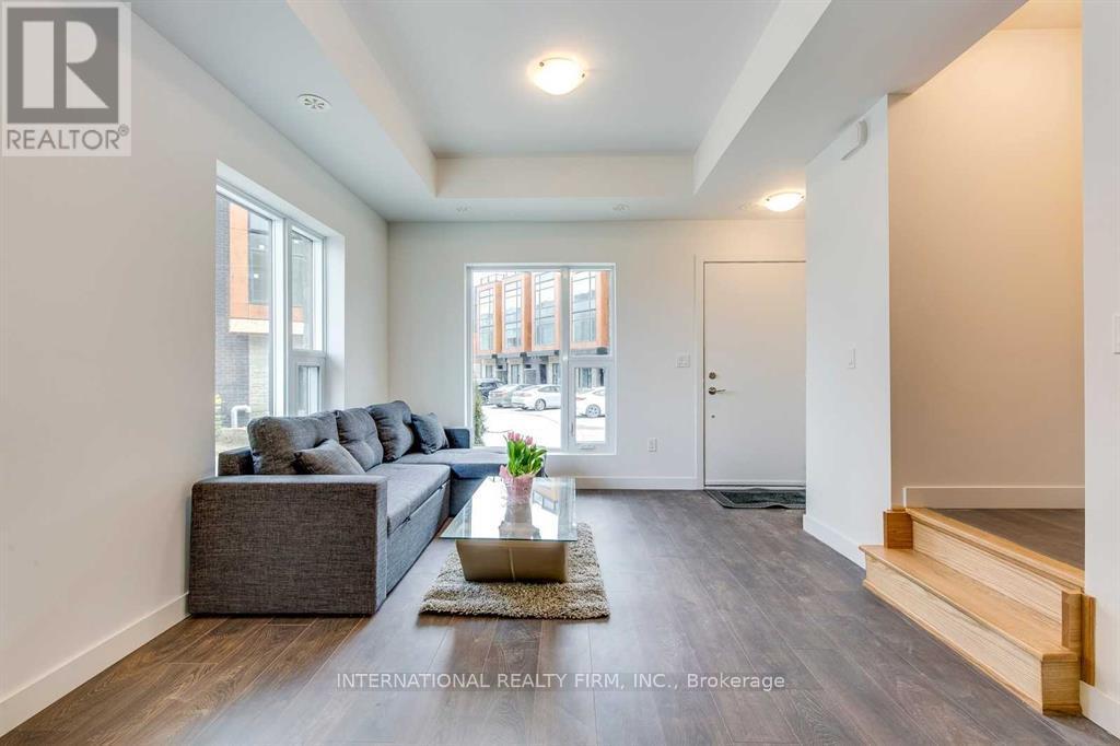 Photo 4 of 19 200 Malta Avenue, Brampton ON