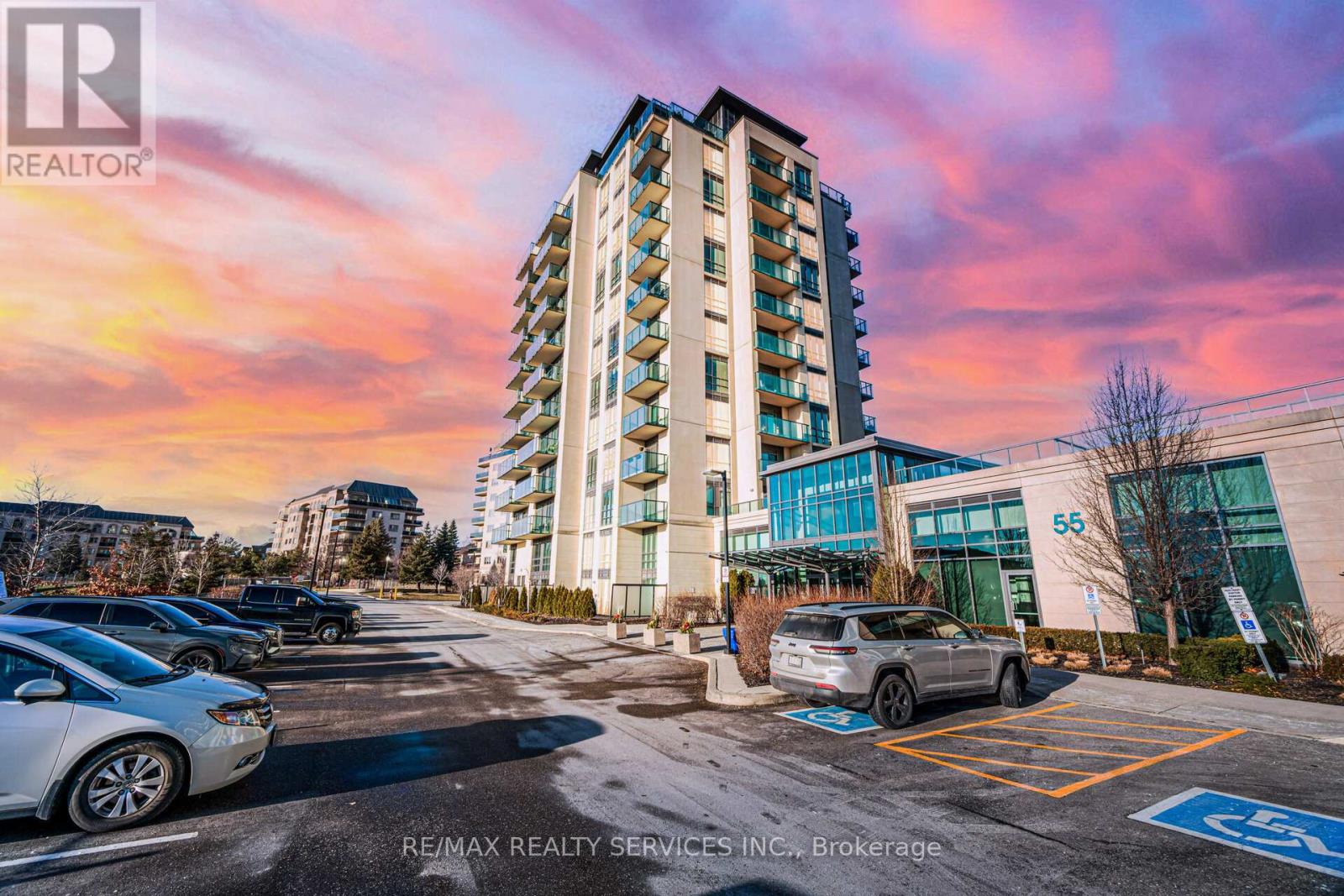 Photo 3 of 508 45 Yorkland Boulevard, Brampton ON