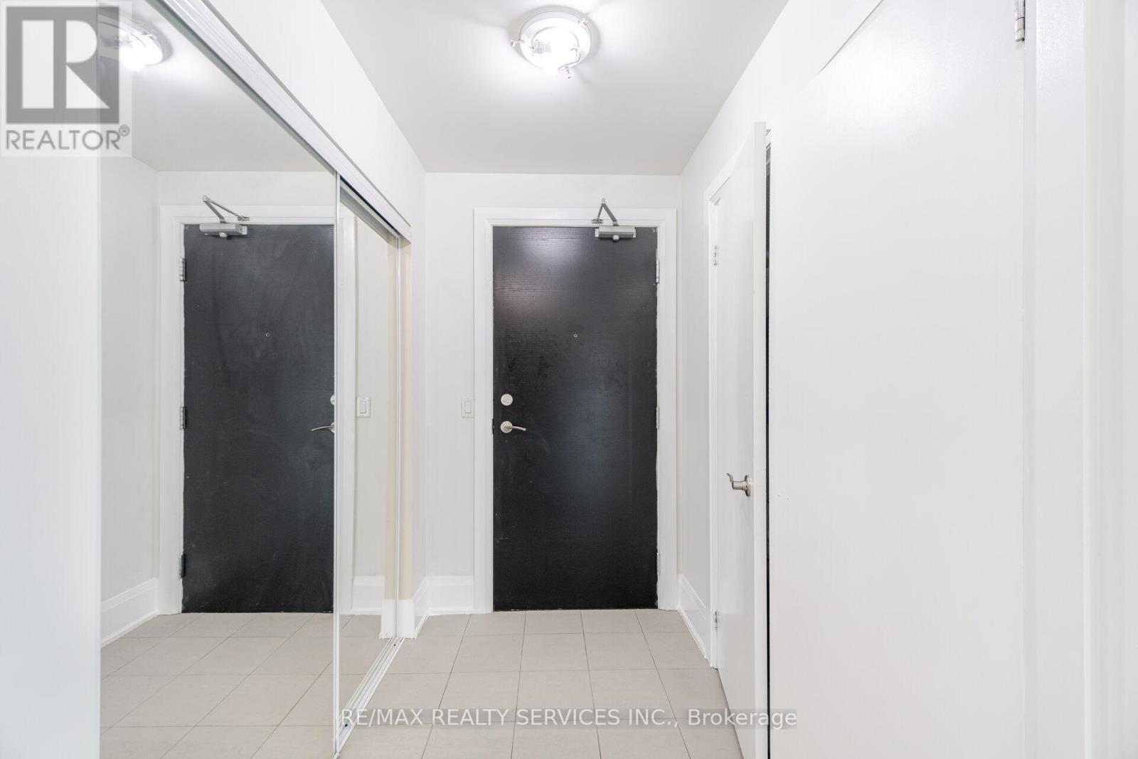 Photo 8 of 508 45 Yorkland Boulevard, Brampton ON