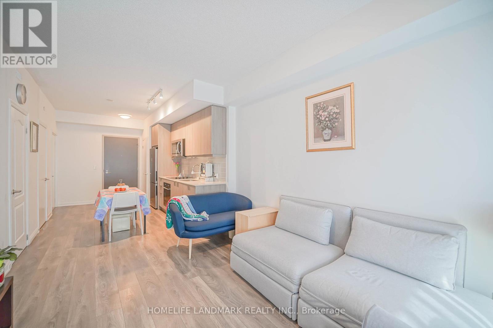 Photo 11 of 411 38 Forest Manor Road, Toronto ON