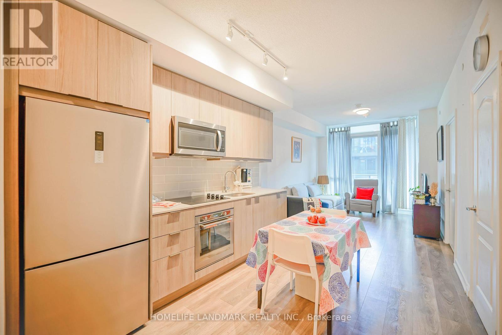 Photo 16 of 411 38 Forest Manor Road, Toronto ON