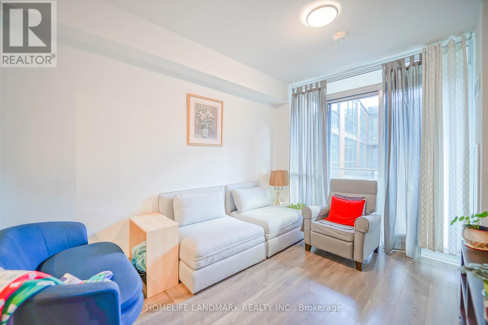 Photo 17 of 411 38 Forest Manor Road, Toronto ON