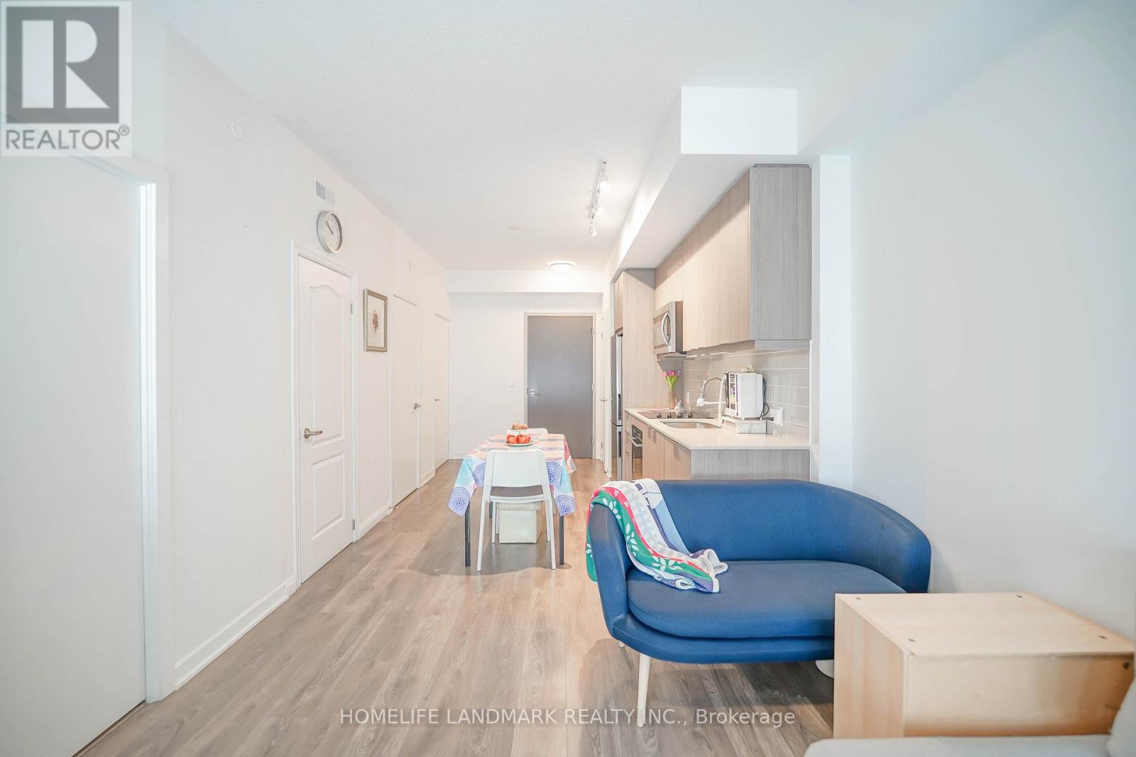 Photo 12 of 411 38 Forest Manor Road, Toronto ON