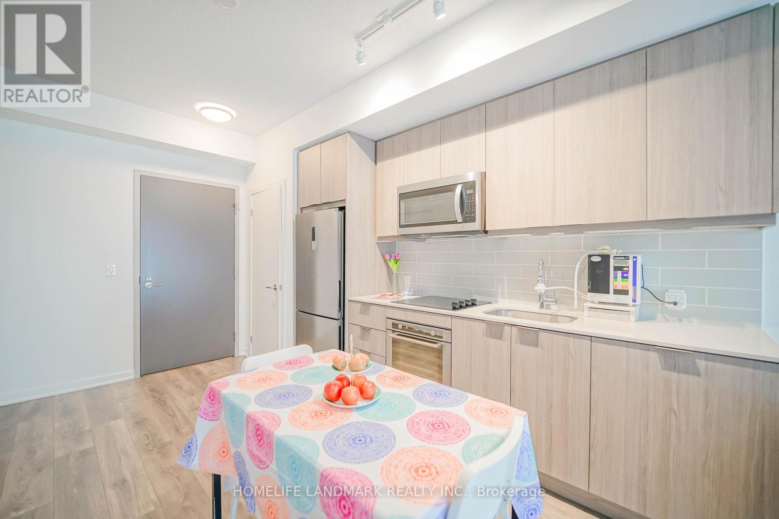 Photo 15 of 411 38 Forest Manor Road, Toronto ON