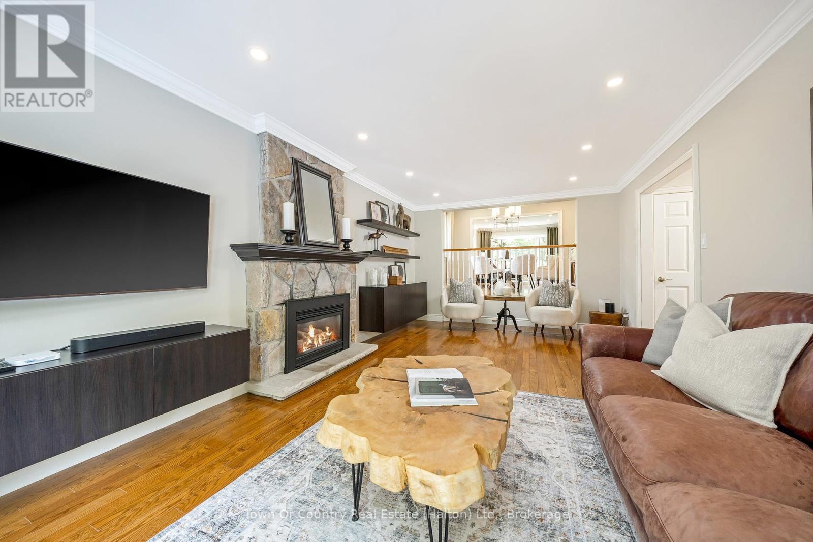 Photo 24 of 491 White Drive, Milton ON