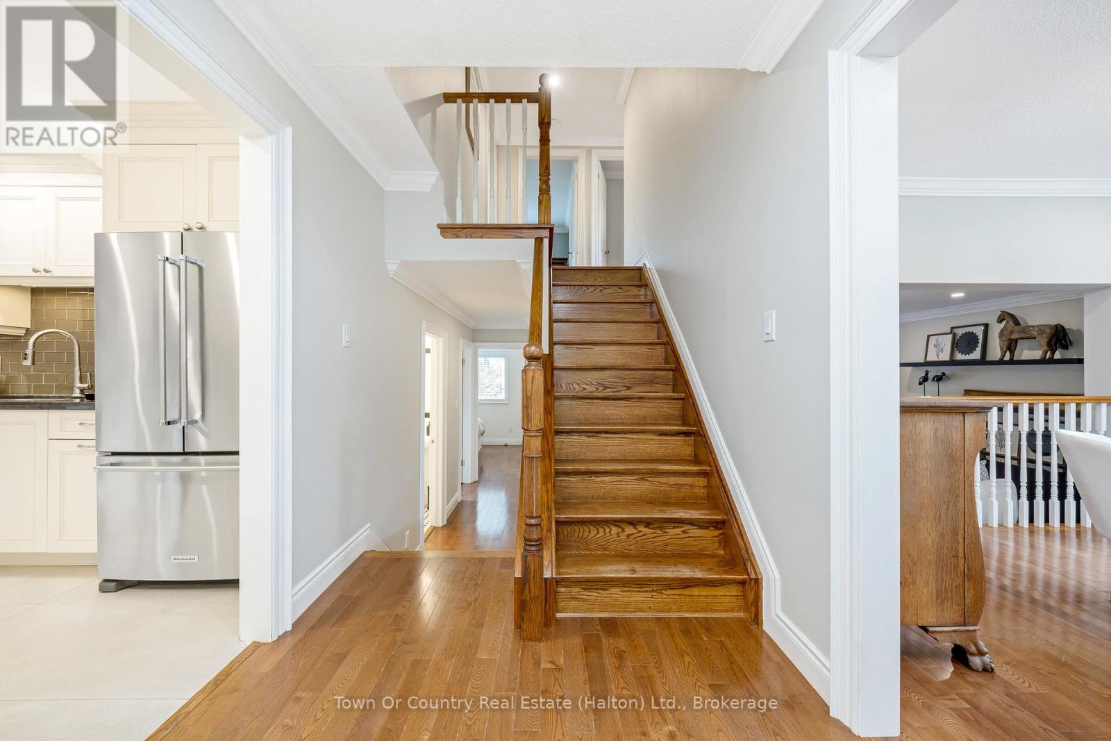 Photo 40 of 491 White Drive, Milton ON