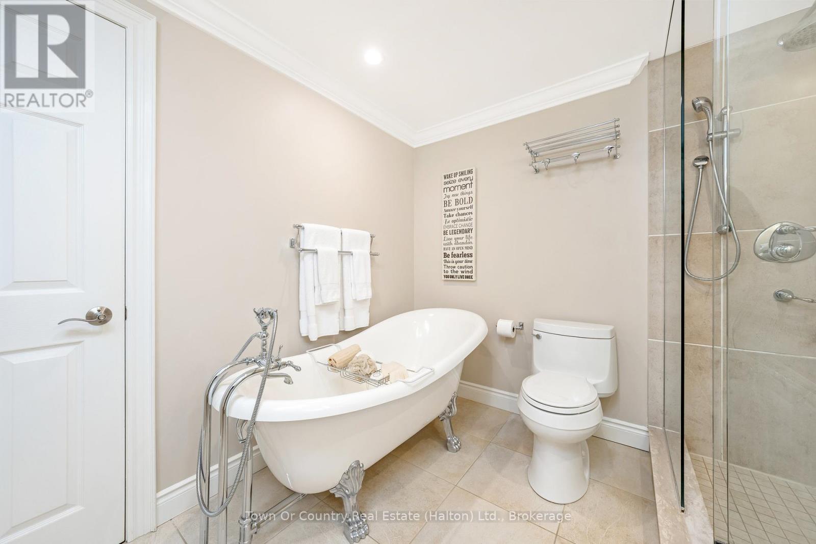 Photo 19 of 491 White Drive, Milton ON