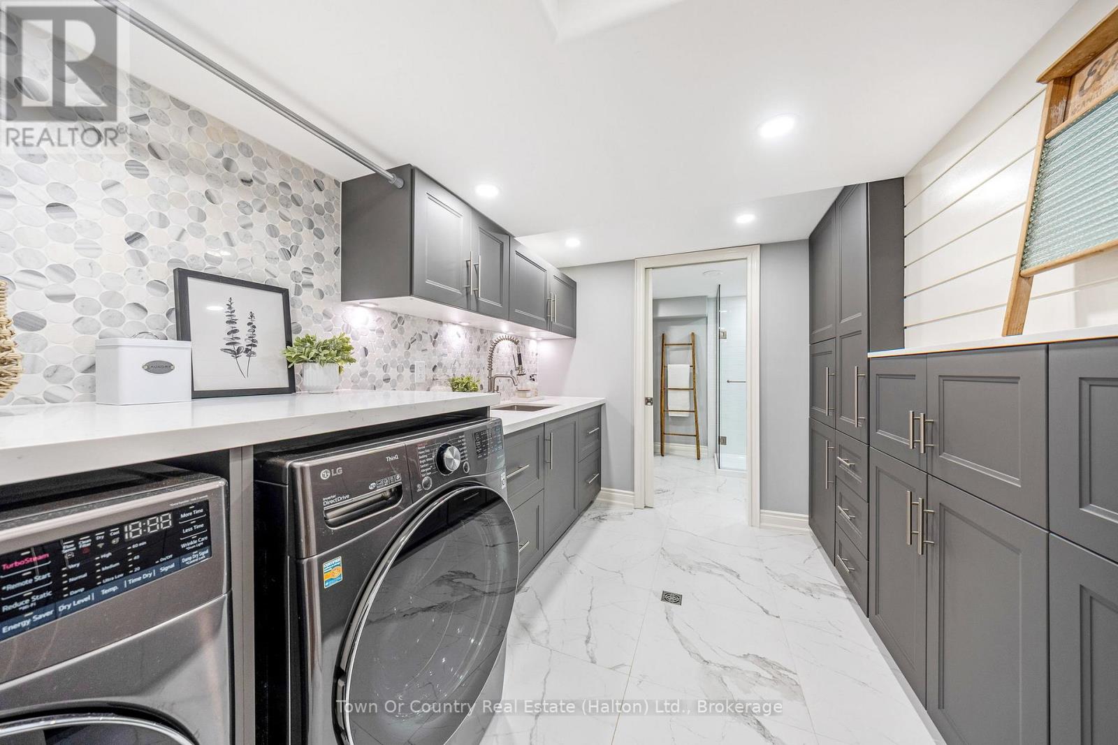 Photo 29 of 491 White Drive, Milton ON