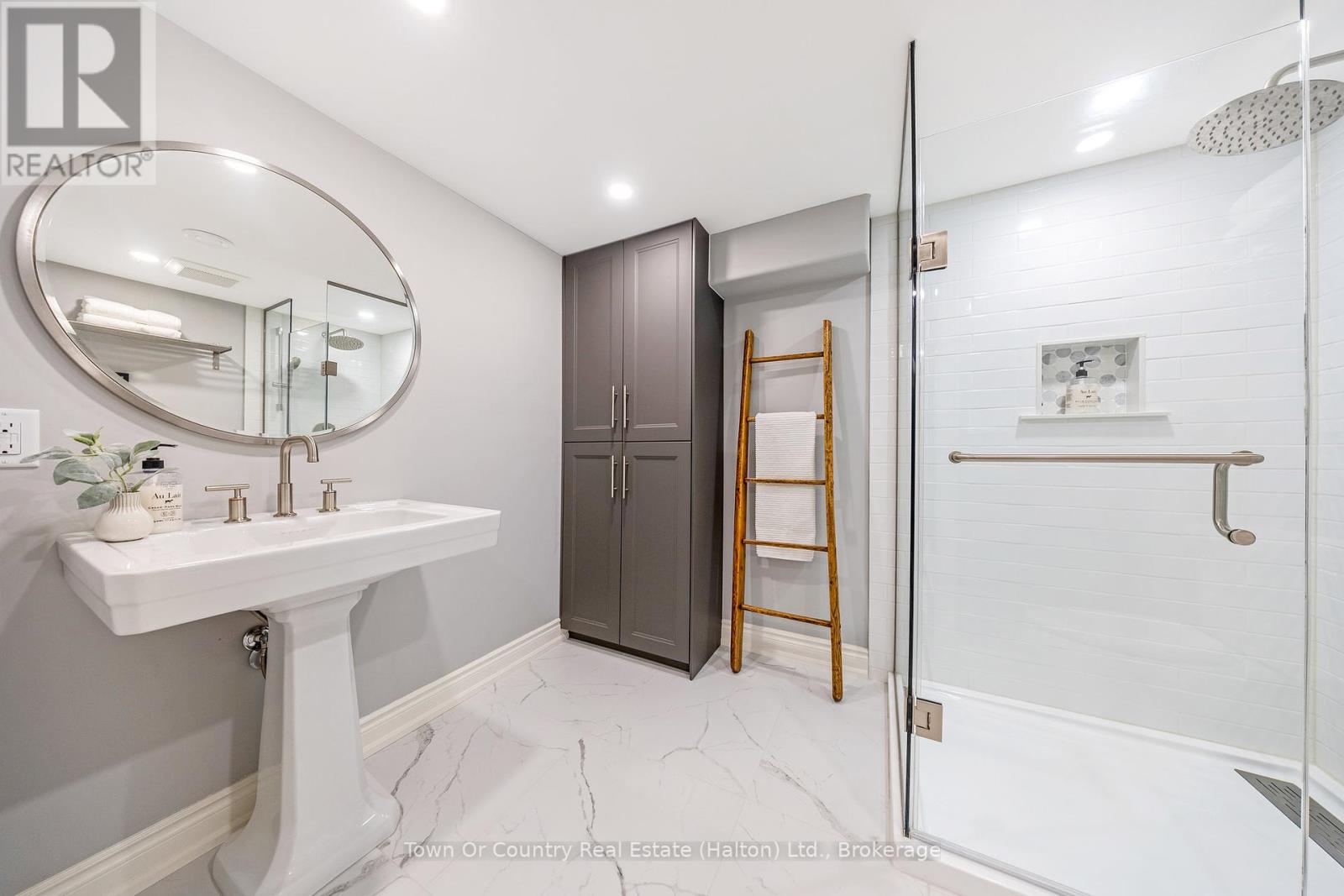 Photo 14 of 491 White Drive, Milton ON