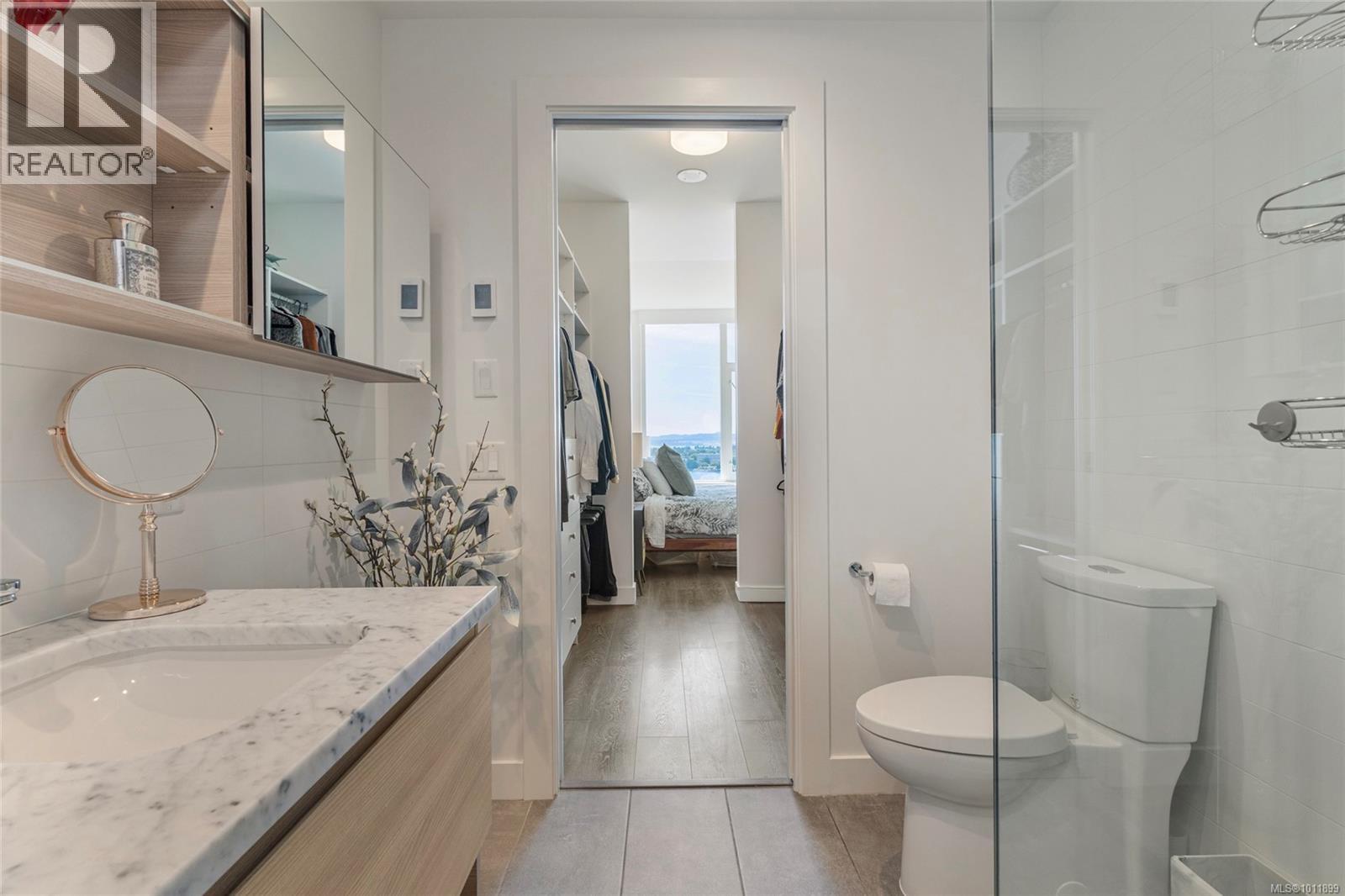1203 60 Saghalie Road, Victoria