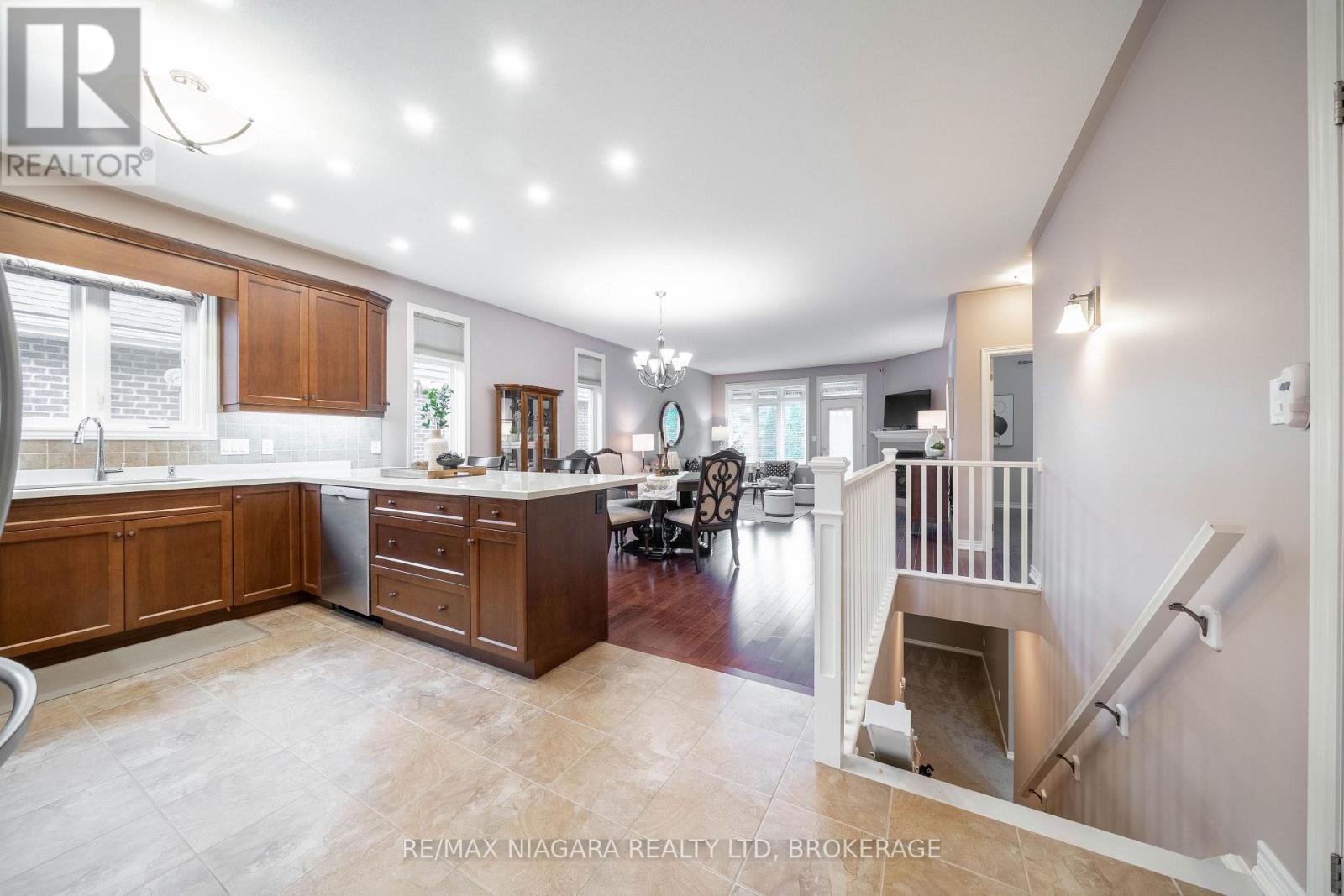 Photo 25 of 27 Hickory Avenue, Niagaraonthelake ON