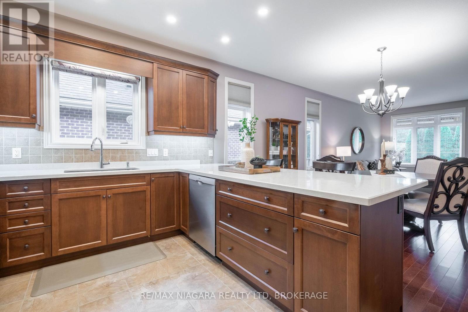 Photo 27 of 27 Hickory Avenue, Niagaraonthelake ON