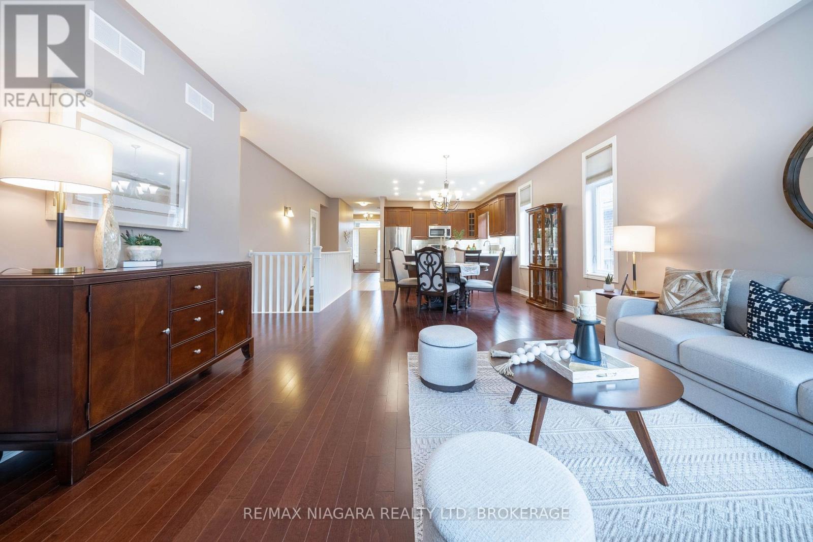 Photo 37 of 27 Hickory Avenue, Niagaraonthelake ON