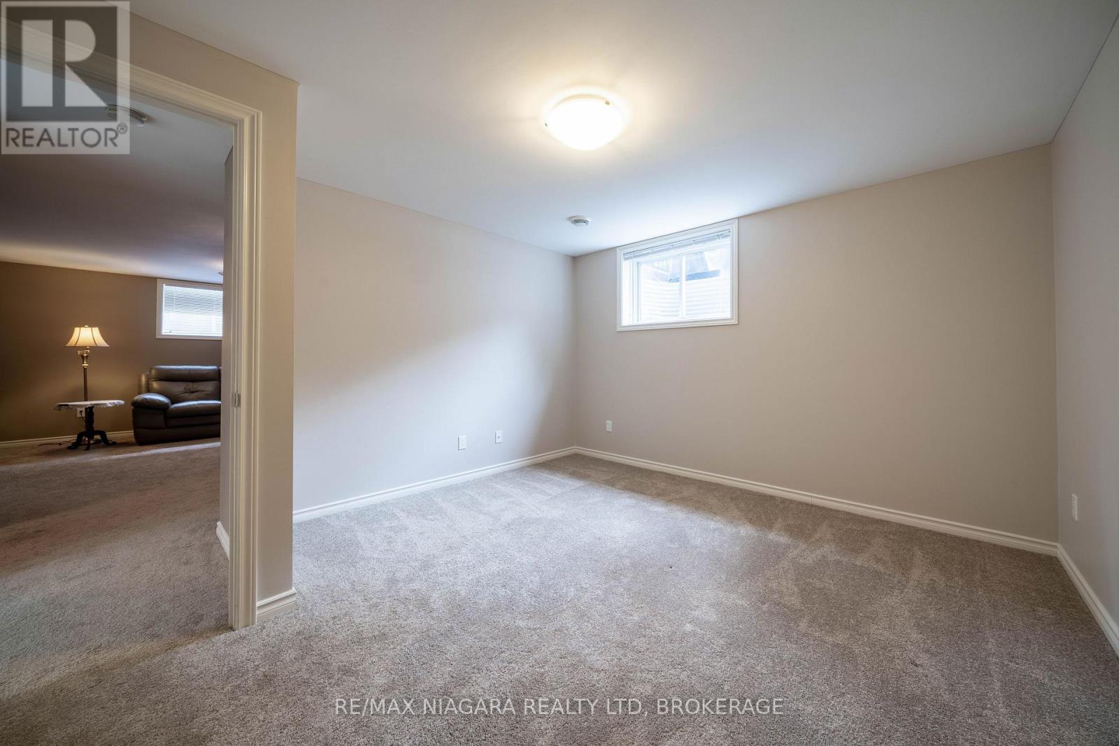 Photo 16 of 27 Hickory Avenue, Niagaraonthelake ON