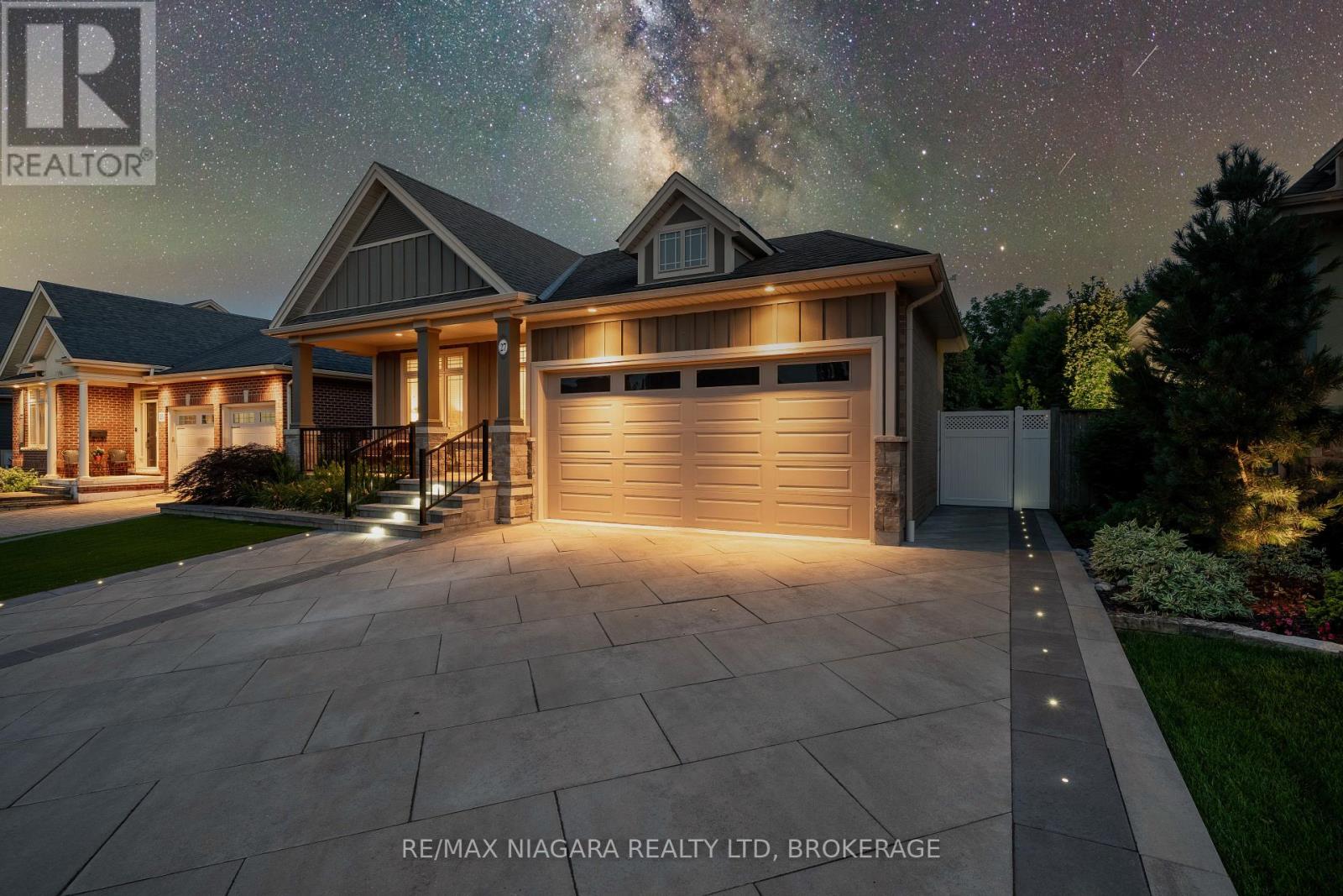 Photo 6 of 27 Hickory Avenue, Niagaraonthelake ON