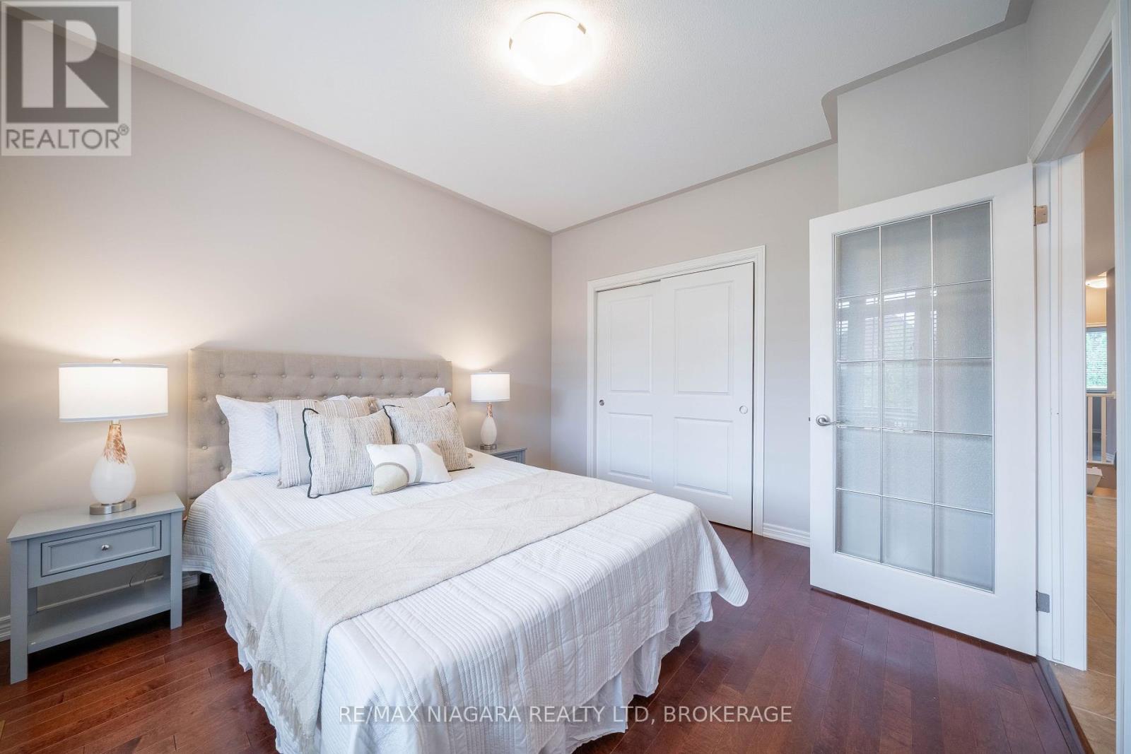 Photo 39 of 27 Hickory Avenue, Niagaraonthelake ON