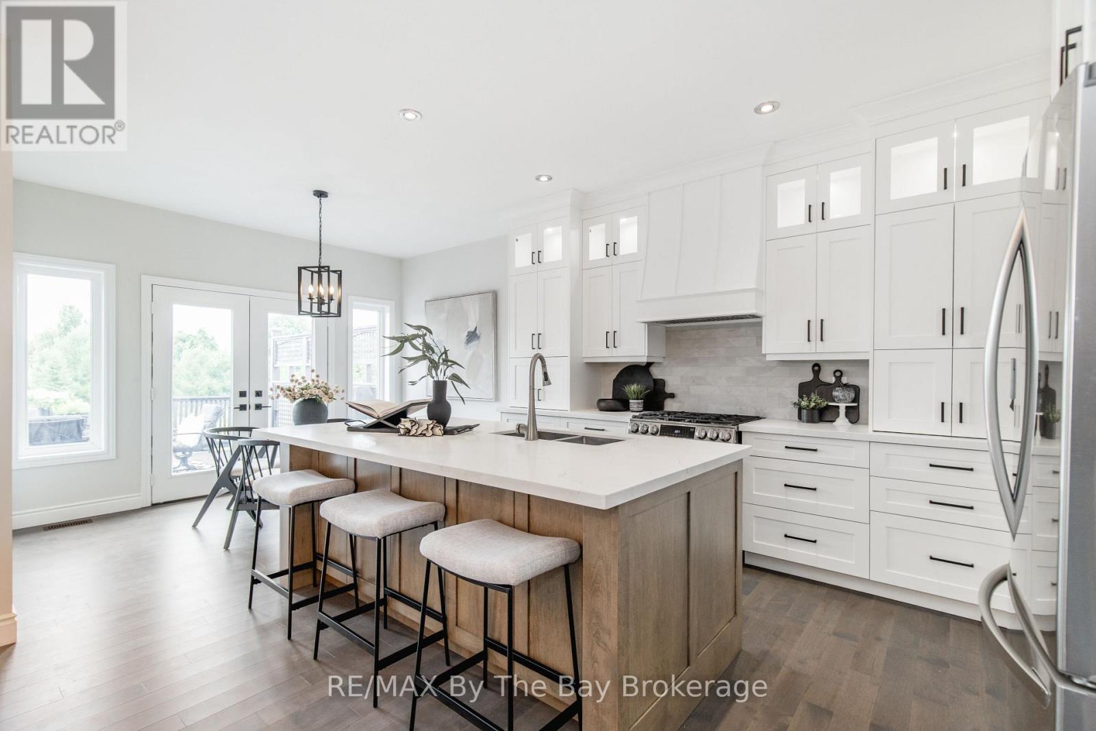 Photo 12 of 11 Basswood Drive, Wasaga Beach ON