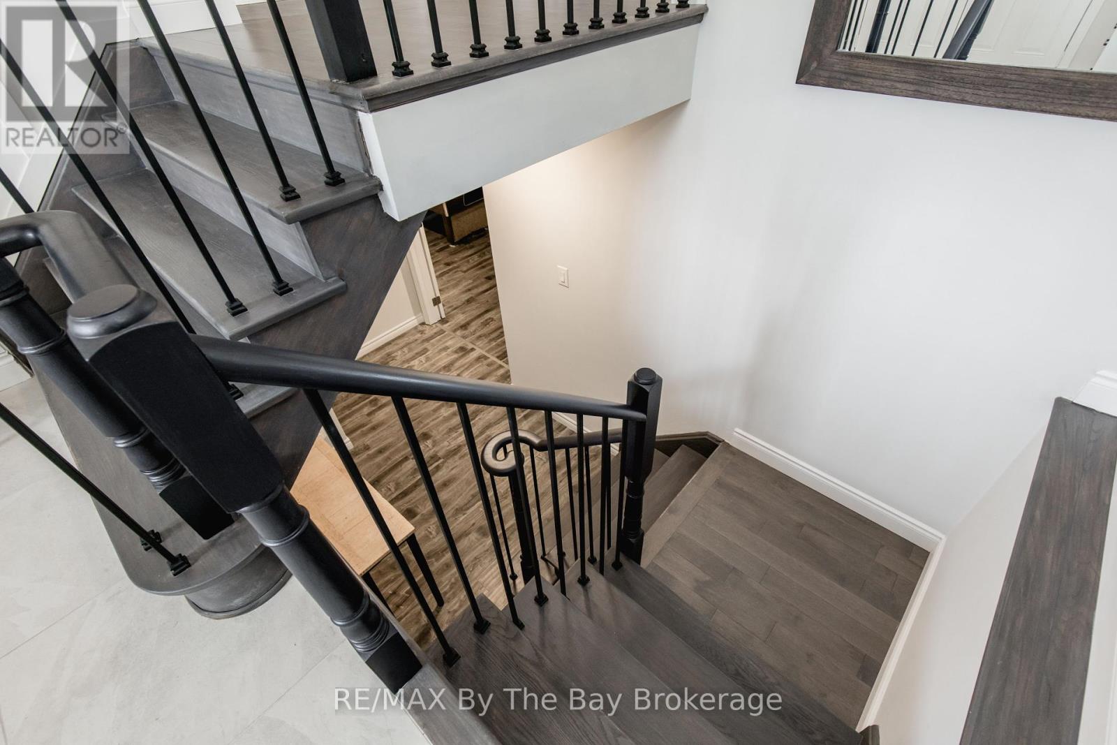 Photo 26 of 11 Basswood Drive, Wasaga Beach ON