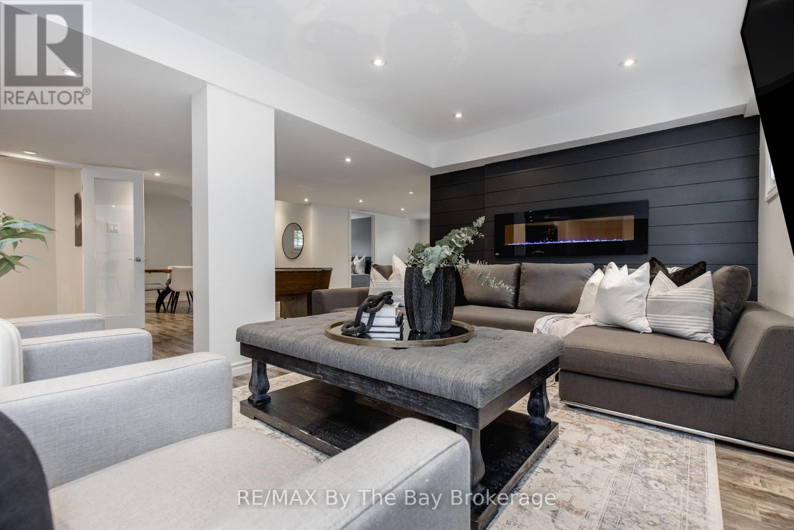 Photo 29 of 11 Basswood Drive, Wasaga Beach ON