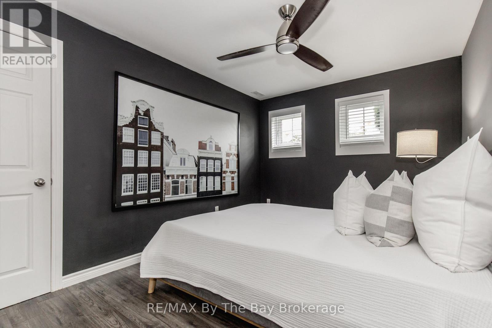 Photo 33 of 11 Basswood Drive, Wasaga Beach ON