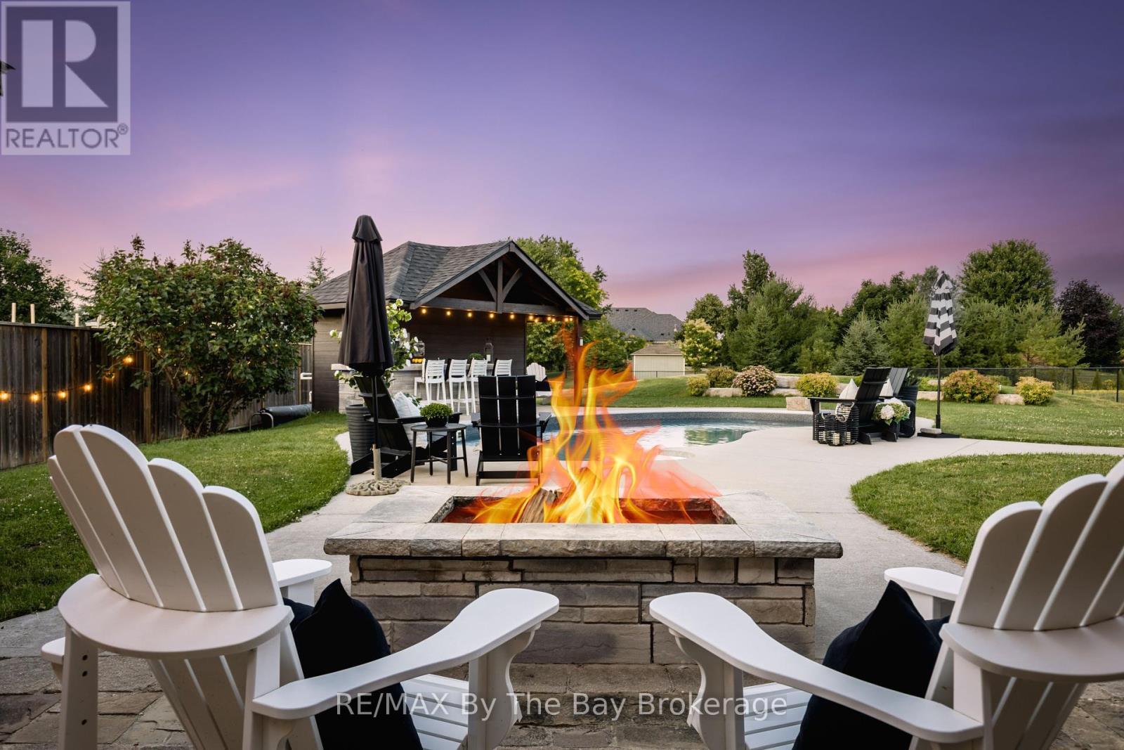 Photo 40 of 11 Basswood Drive, Wasaga Beach ON