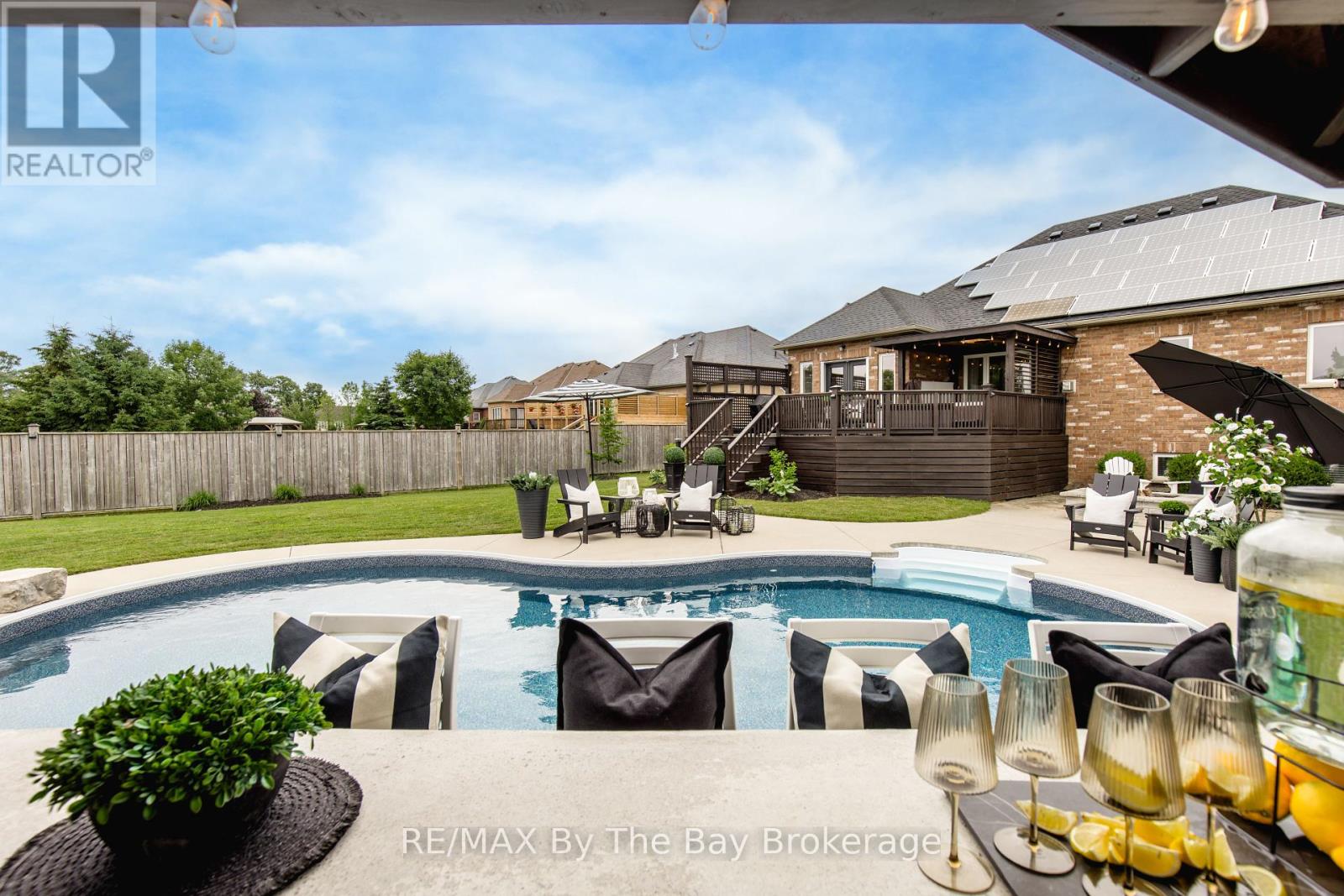 Photo 42 of 11 Basswood Drive, Wasaga Beach ON