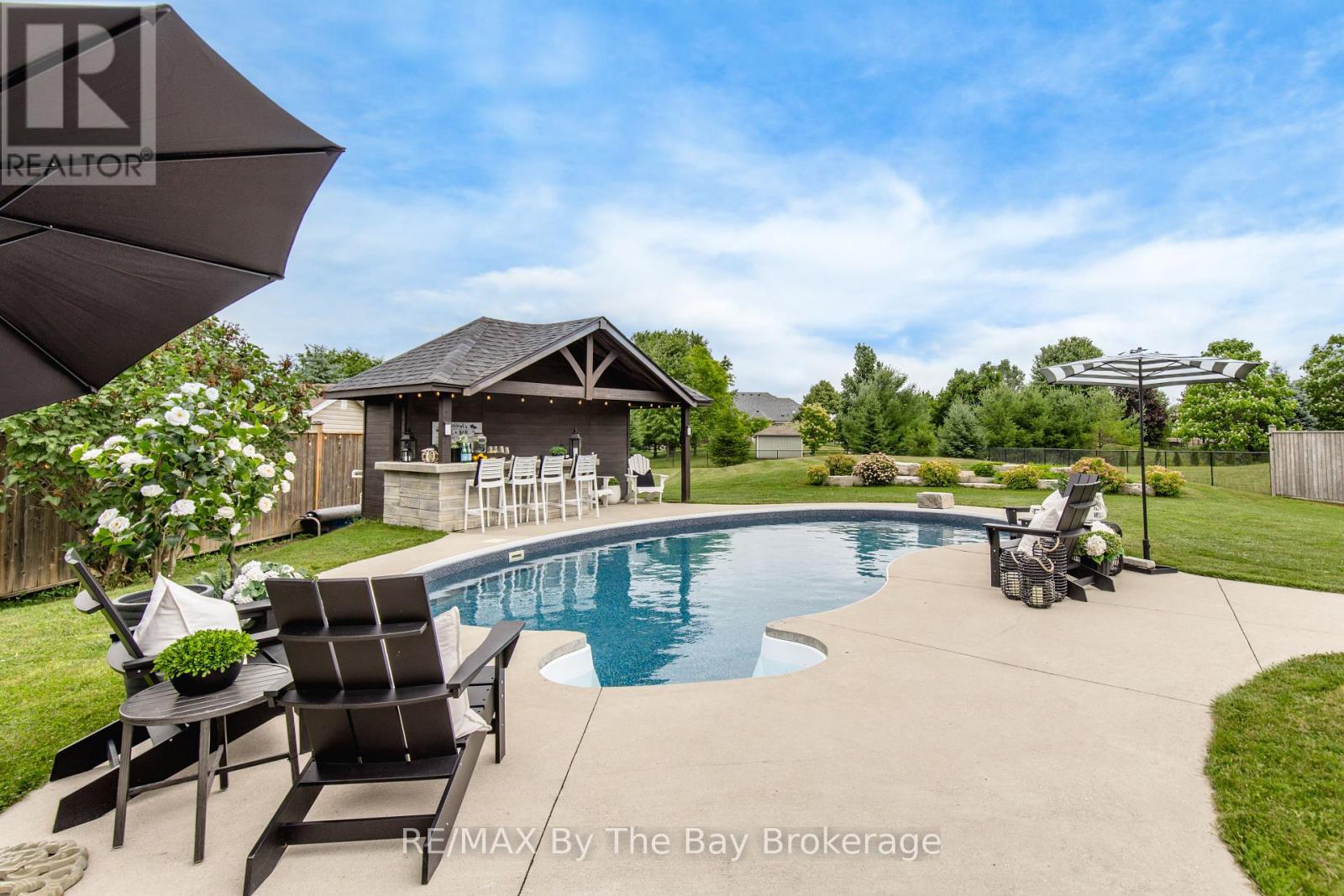 Photo 45 of 11 Basswood Drive, Wasaga Beach ON