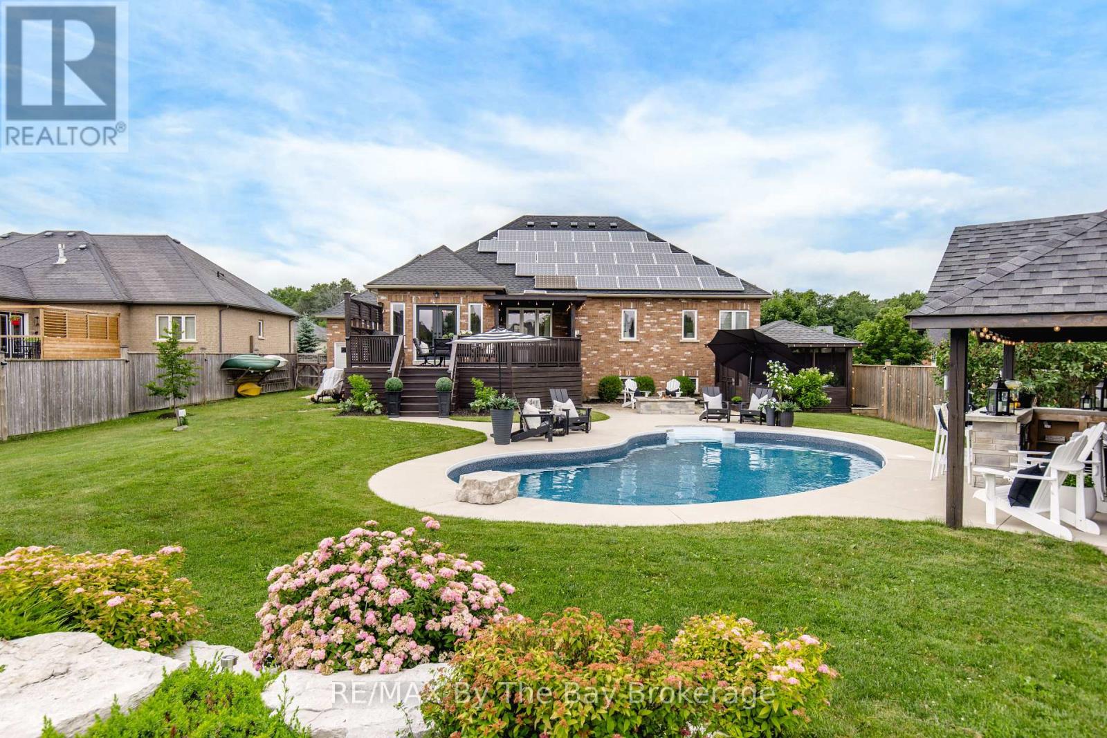 Photo 47 of 11 Basswood Drive, Wasaga Beach ON
