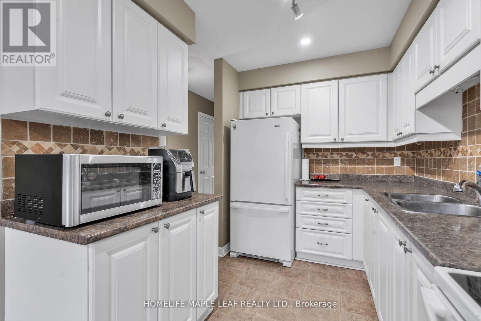 Photo 46 of 28 308 Conway Drive, London South ON
