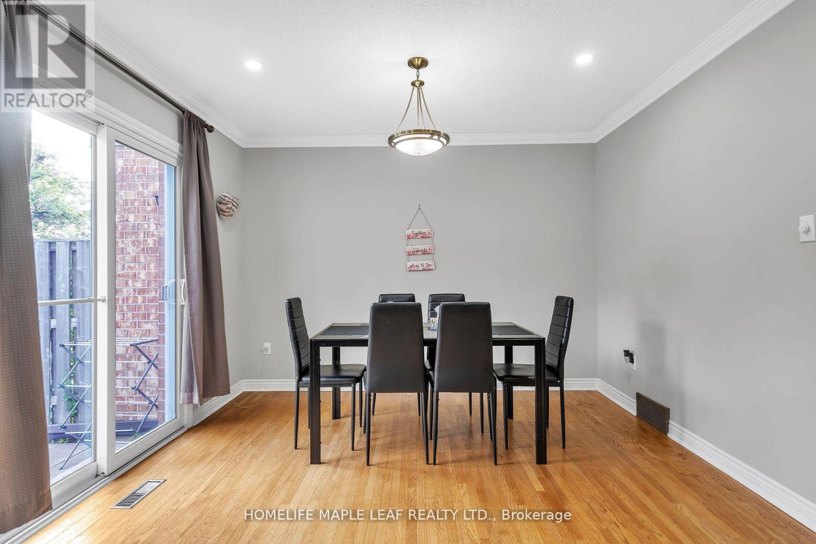 Photo 14 of 28 308 Conway Drive, London South ON