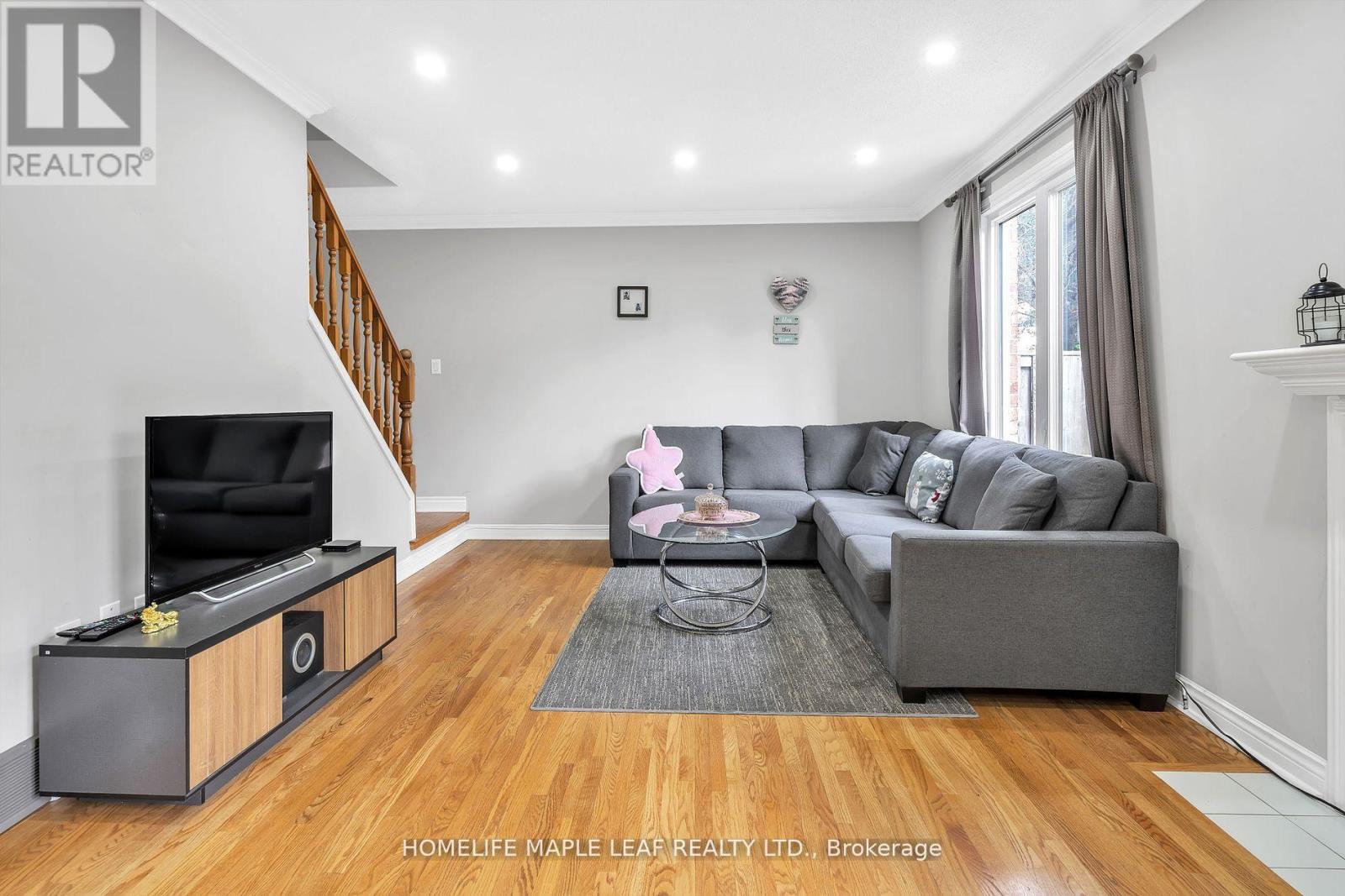 Photo 37 of 28 308 Conway Drive, London South ON