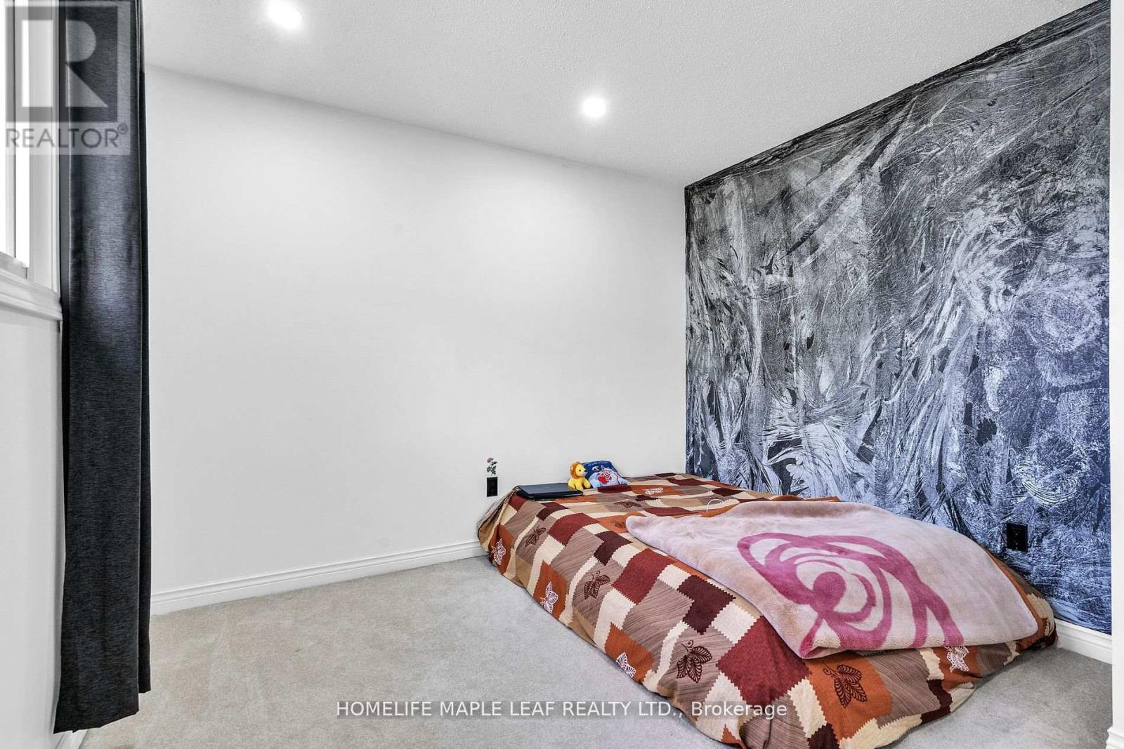Photo 21 of 28 308 Conway Drive, London South ON