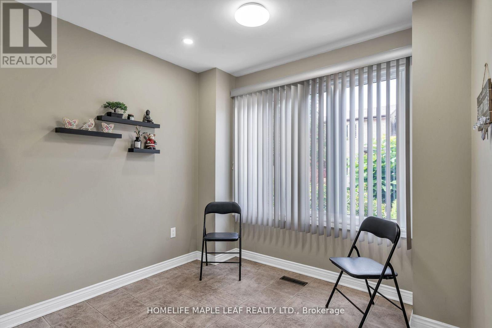 Photo 5 of 28 308 Conway Drive, London South ON