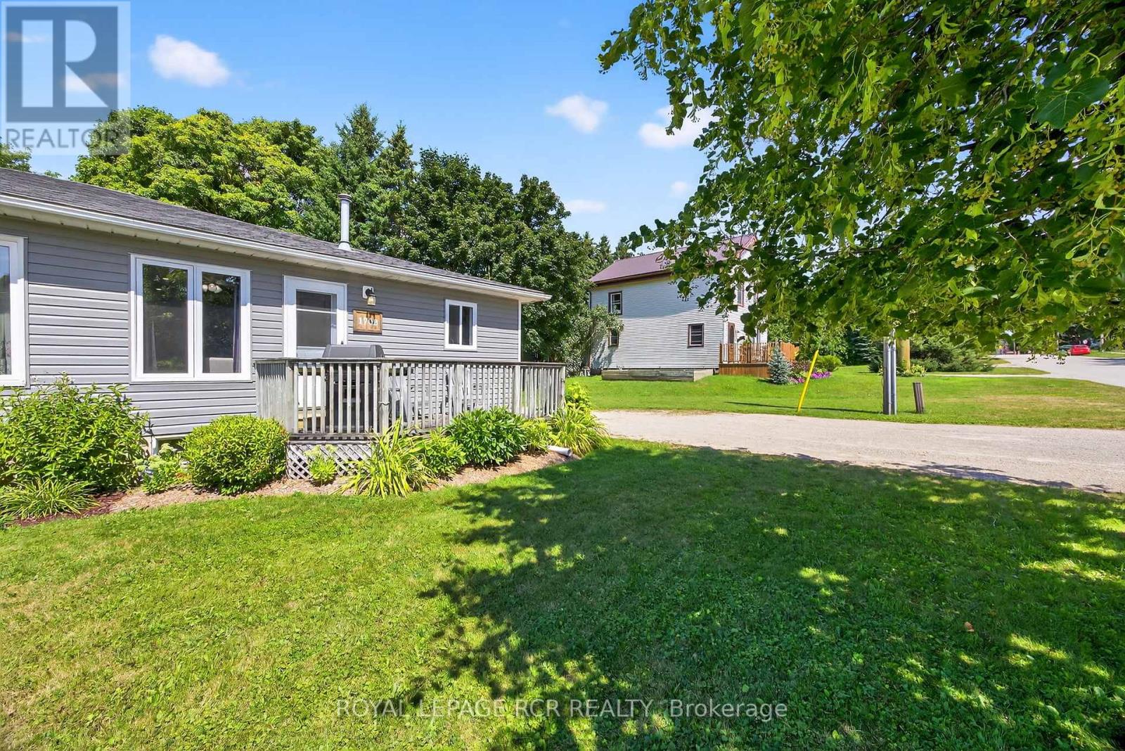 Photo 5 of 170 B Frederick Street W, Wellington North ON