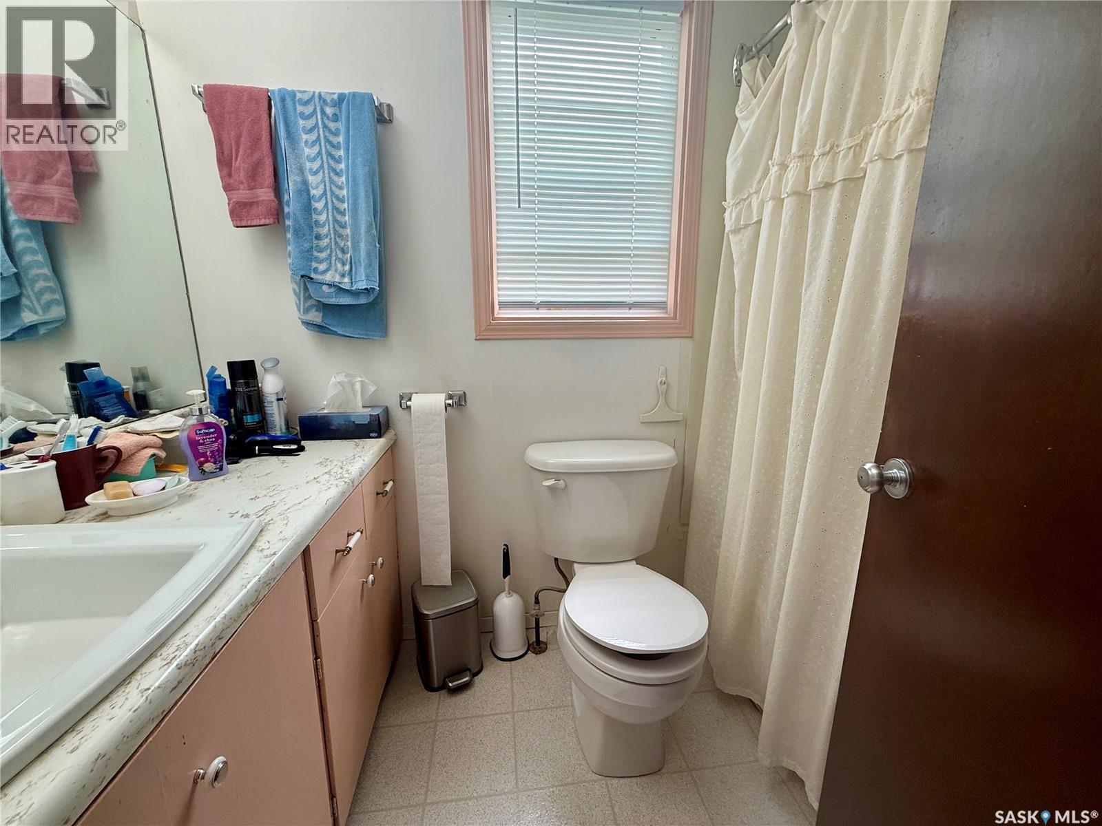 Photo 19 of 1825 Connaught Street, Regina SK