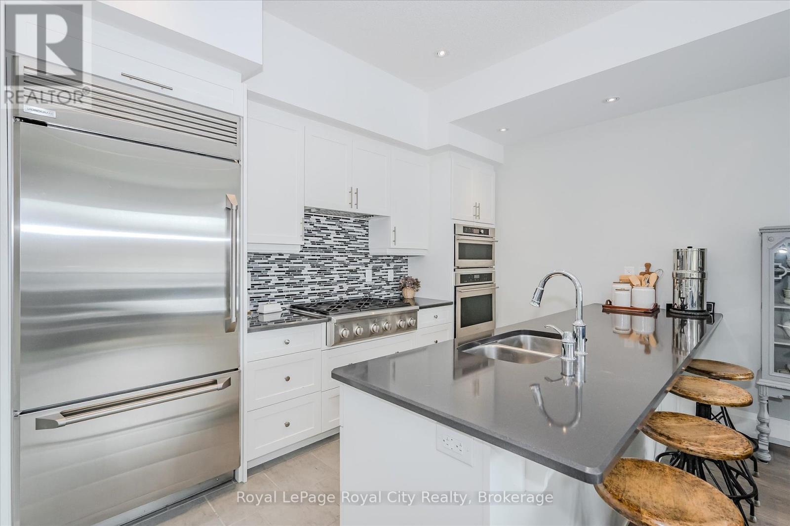Photo 38 of Rl 3 53 Arthur Street S, Guelph ON