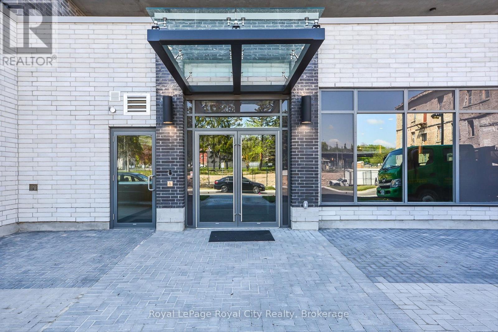 Photo 34 of Rl 3 53 Arthur Street S, Guelph ON