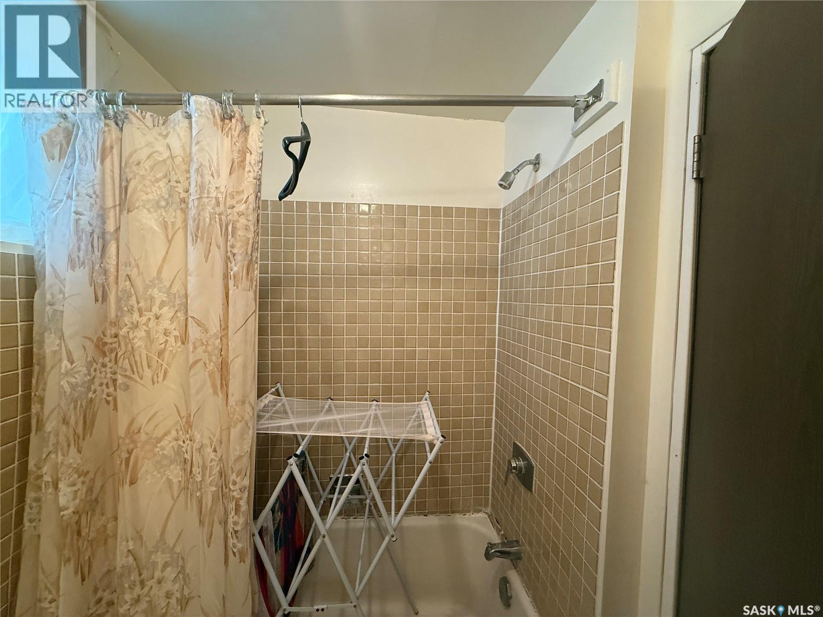 Photo 4 of 1825 Connaught Street, Regina SK