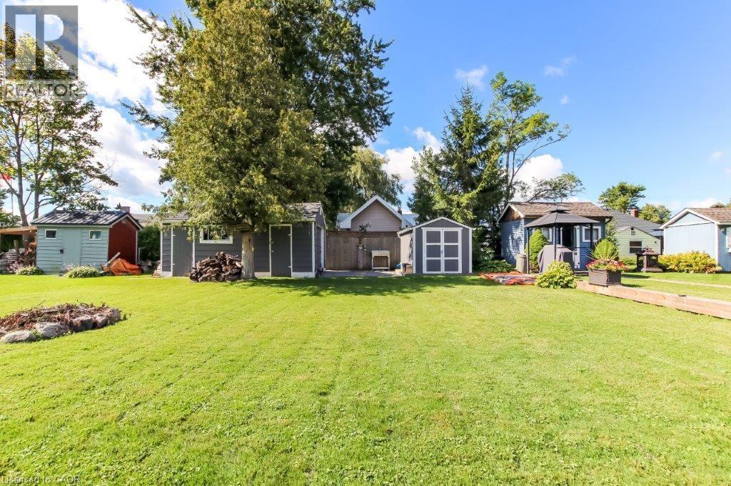Photo 10 of 18 Isabel Street, Turkey Point ON