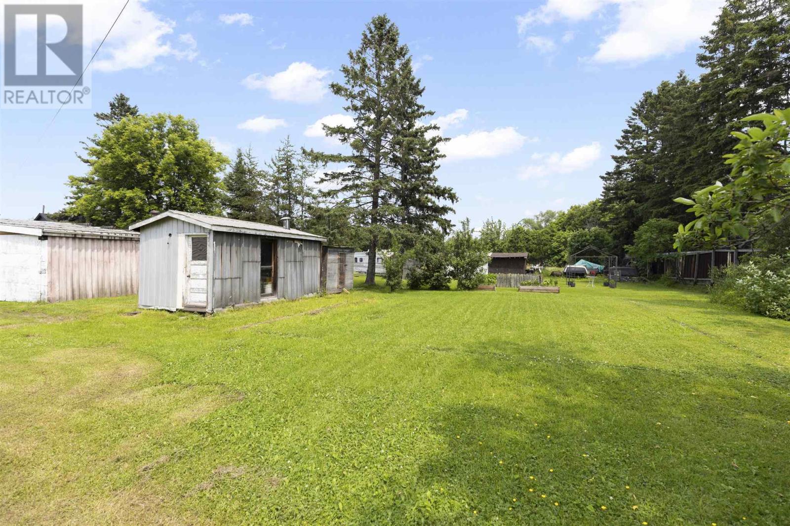 Photo 30 of 699 Douglas St, Sault Ste Marie ON