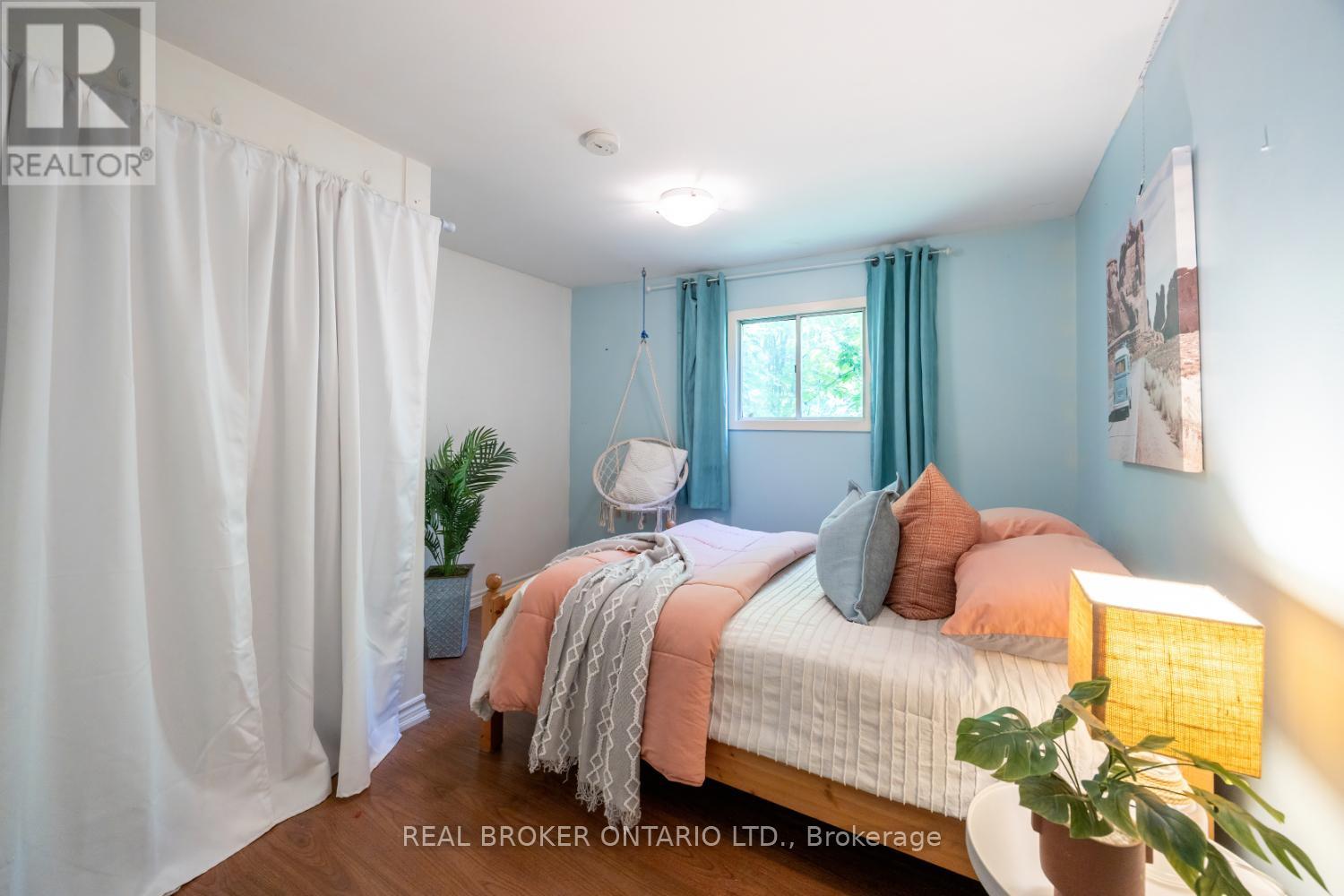 Photo 18 of 126 Pine Point Lane, Scugog ON