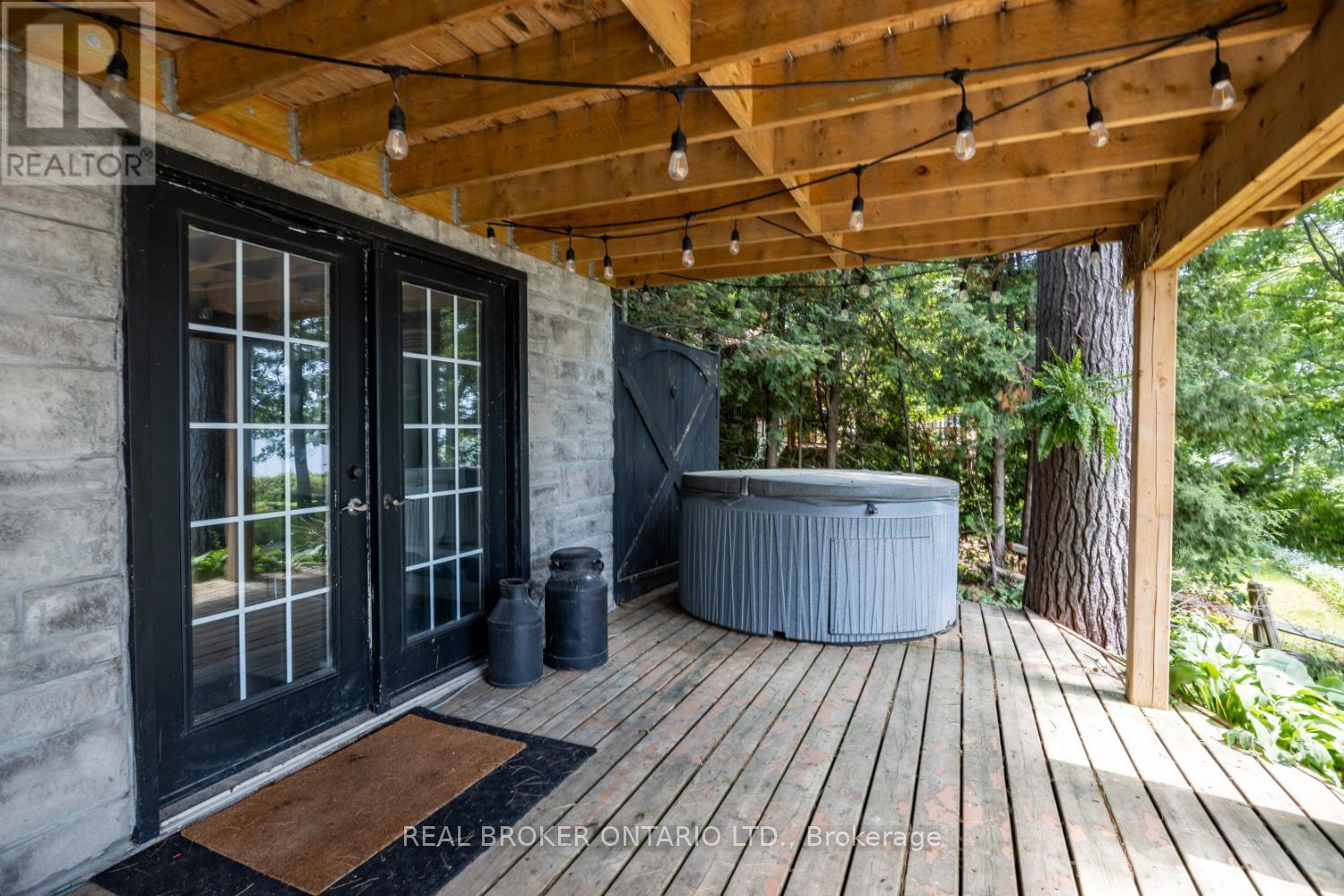Photo 26 of 126 Pine Point Lane, Scugog ON