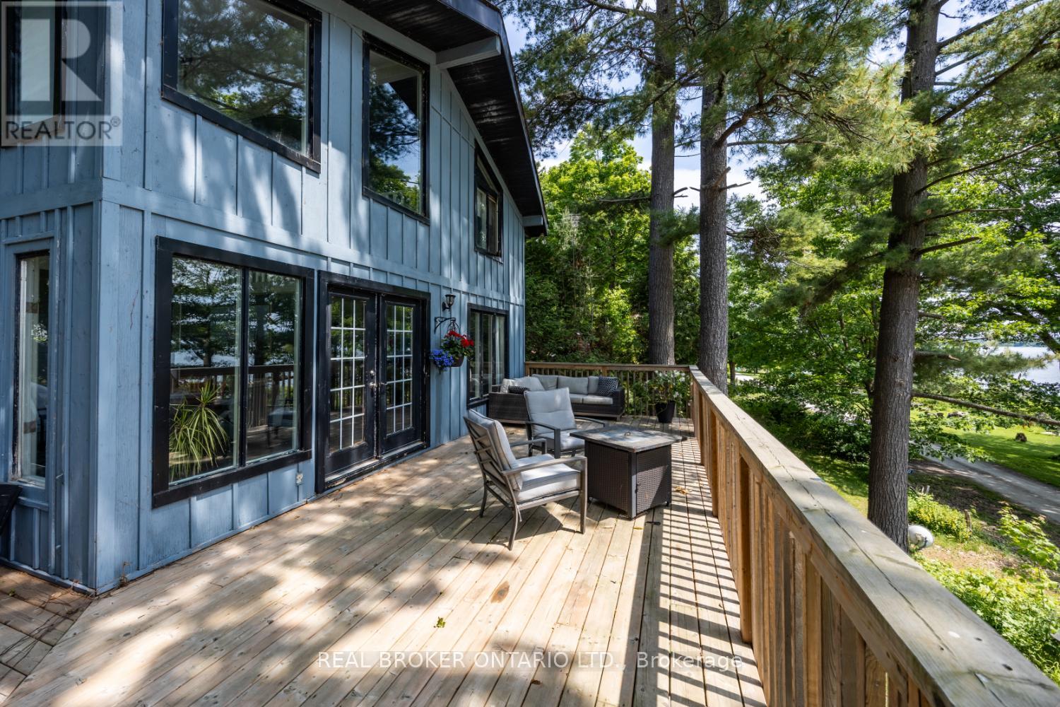 Photo 4 of 126 Pine Point Lane, Scugog ON